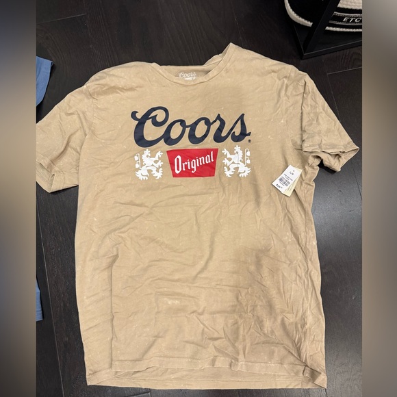 Brand New Graphic Tees - Picture 3 of 7